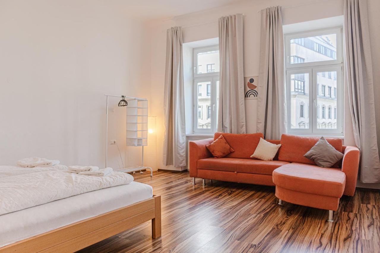 Special Vintage Viennese Apartment - 12Min F Downtown Екстериор снимка
