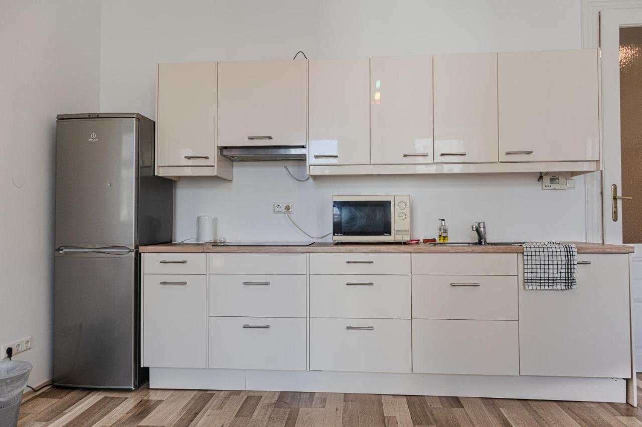 Special Vintage Viennese Apartment - 12Min F Downtown Екстериор снимка